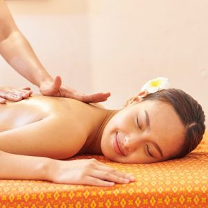 aroma-oil-massage